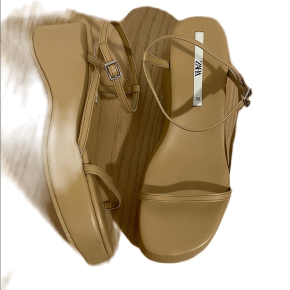 ZARA Y2K Platform Chunky Platform Nude Sandal